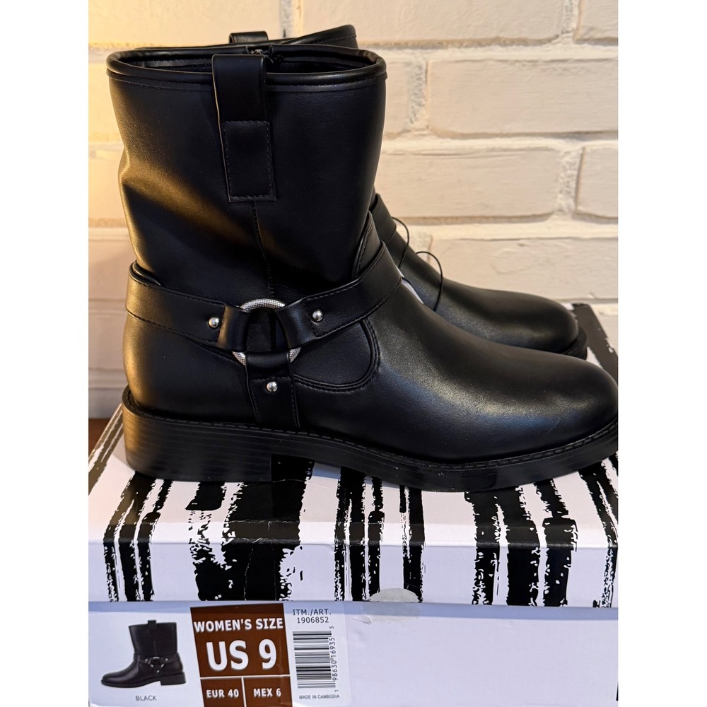 NWT Pondo Womens Moto Boot Black Faux Leather Harness Side Zip Mid-Calf Size 9